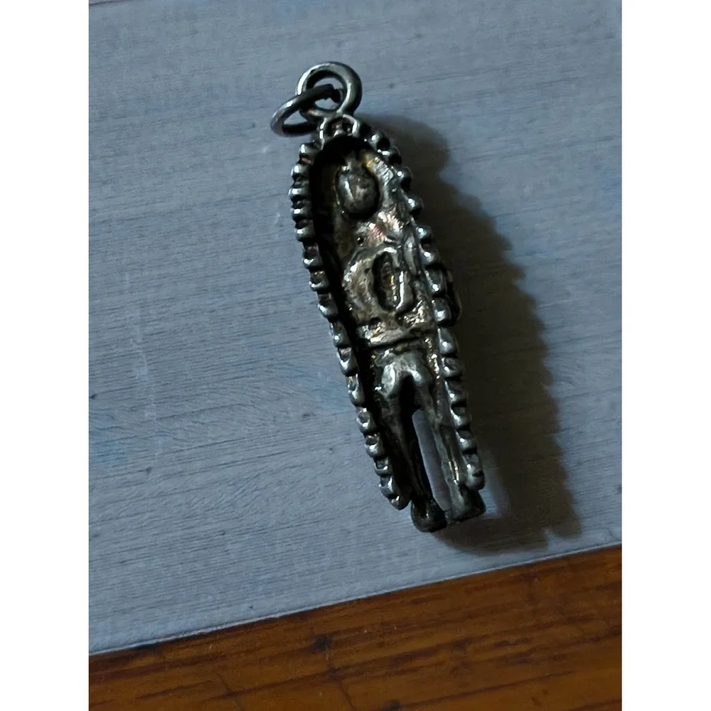 Vintage Native American Chief Pendant Charm Feathered Headdress Silver Tone